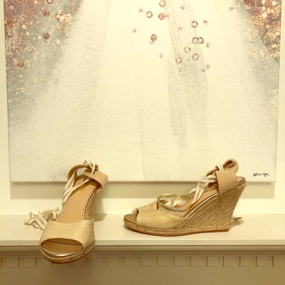 COPY - Gorgeous EUC Lilly Pulitzer Gold Wedges Sz 9.5
